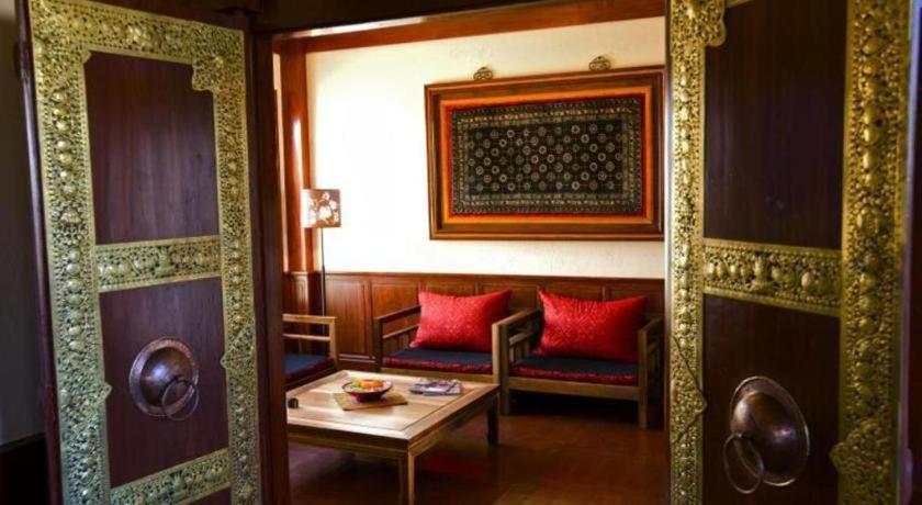 Songtsam Lvgu Lodge Shangri-La Bagian luar foto